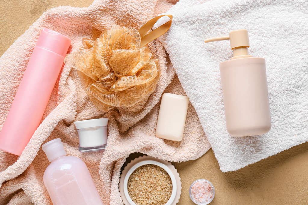ITEMS EVERY WOMAN MUST HAVE IN HER BATHROOM - THE INDIAN SPOT
